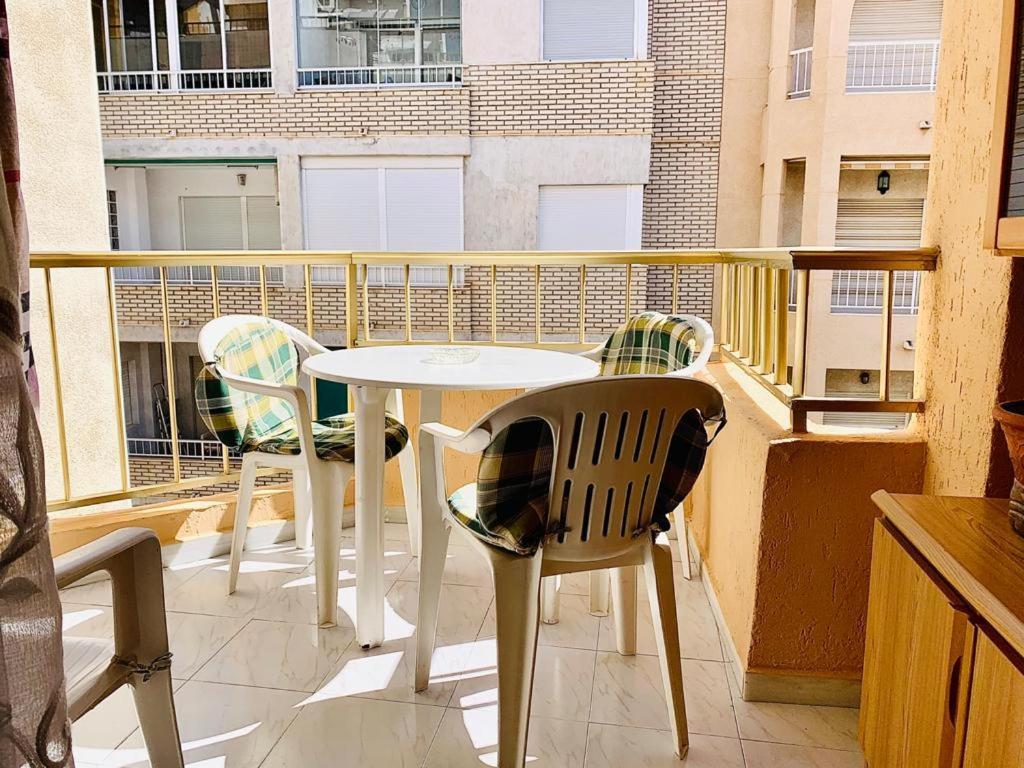 Apartment By The Sea With A Pool Torrevieja
