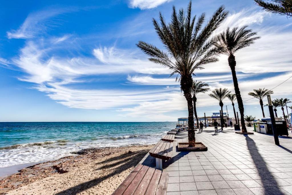 By The Sea With A Pool Torrevieja