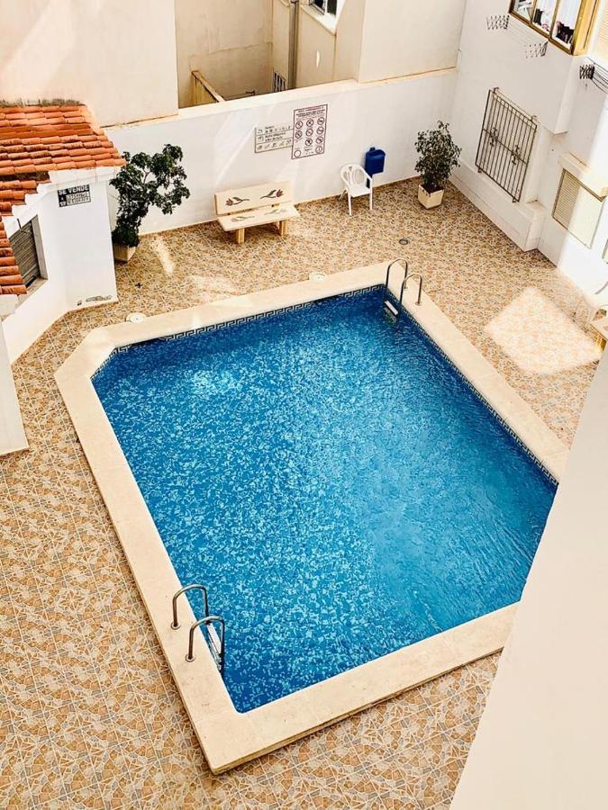 Apartment By The Sea With A Pool Torrevieja